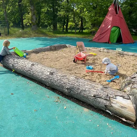 Poppes Ranch Bauerhof & Campingplaetze Zepelin
