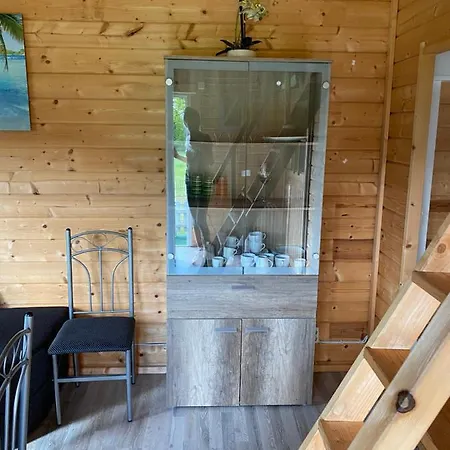 Poppes Ranch Bauerhof & Campingplaetze Semesterbostad Zepelin