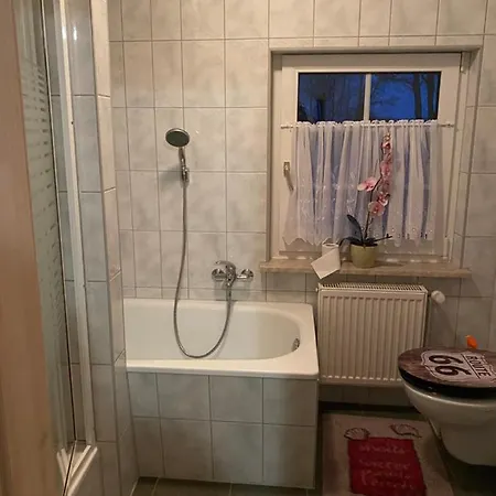 Poppes Ranch Bauerhof & Campingplaetze * Zepelin