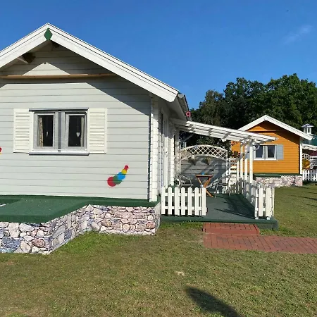 Poppes Ranch Bauerhof & Campingplaetze Semesterbostad Zepelin
